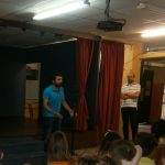 20i7 Afigisi Polyglosiki se sxolio